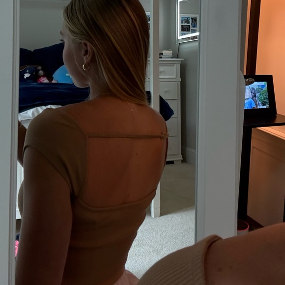Tan Ribbed Crop Top - Picture 2 of 2